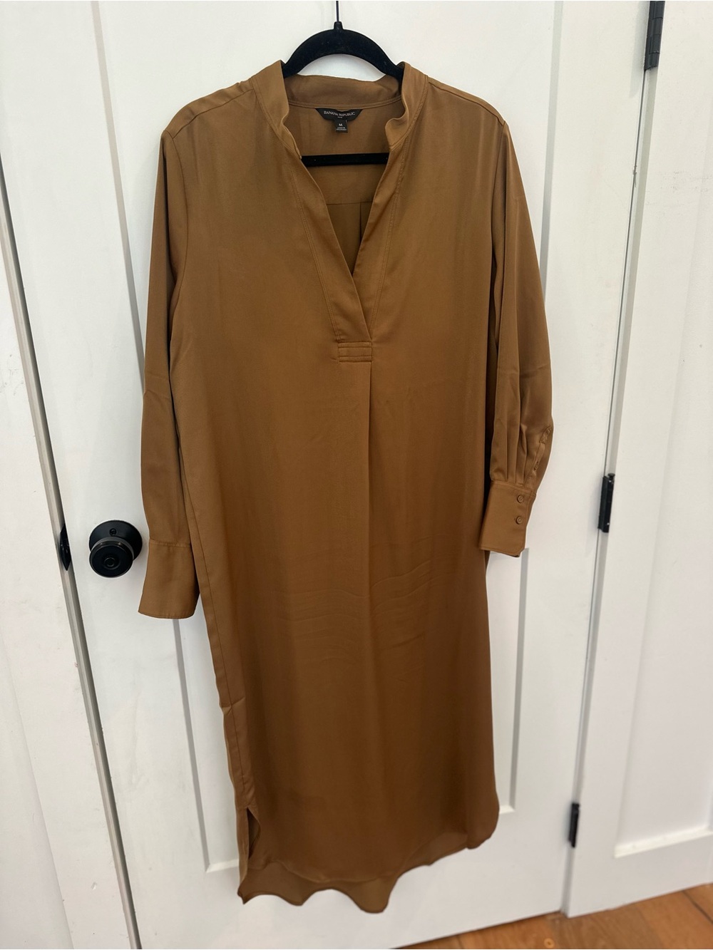 Banana Republic Camel Shirt Dress Midi Split Neck Long Sleeve Size M